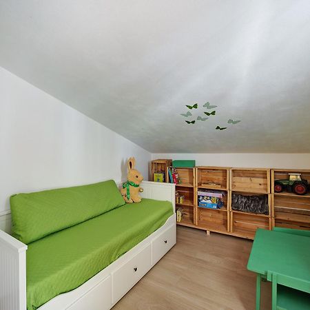 Mansarda Albero Verde con Piscina Casanova Lerrone Esterno foto