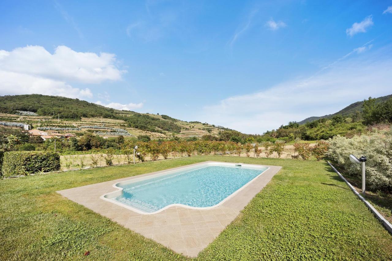 Mansarda Albero Verde con Piscina Casanova Lerrone Esterno foto